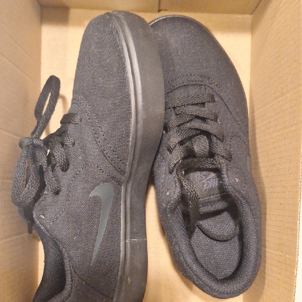 Nike Black Canvas Sneakers